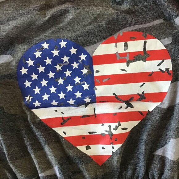 PATROIC FLAG CAMO HEART CAPRI ROMPER - Picture 7 of 10